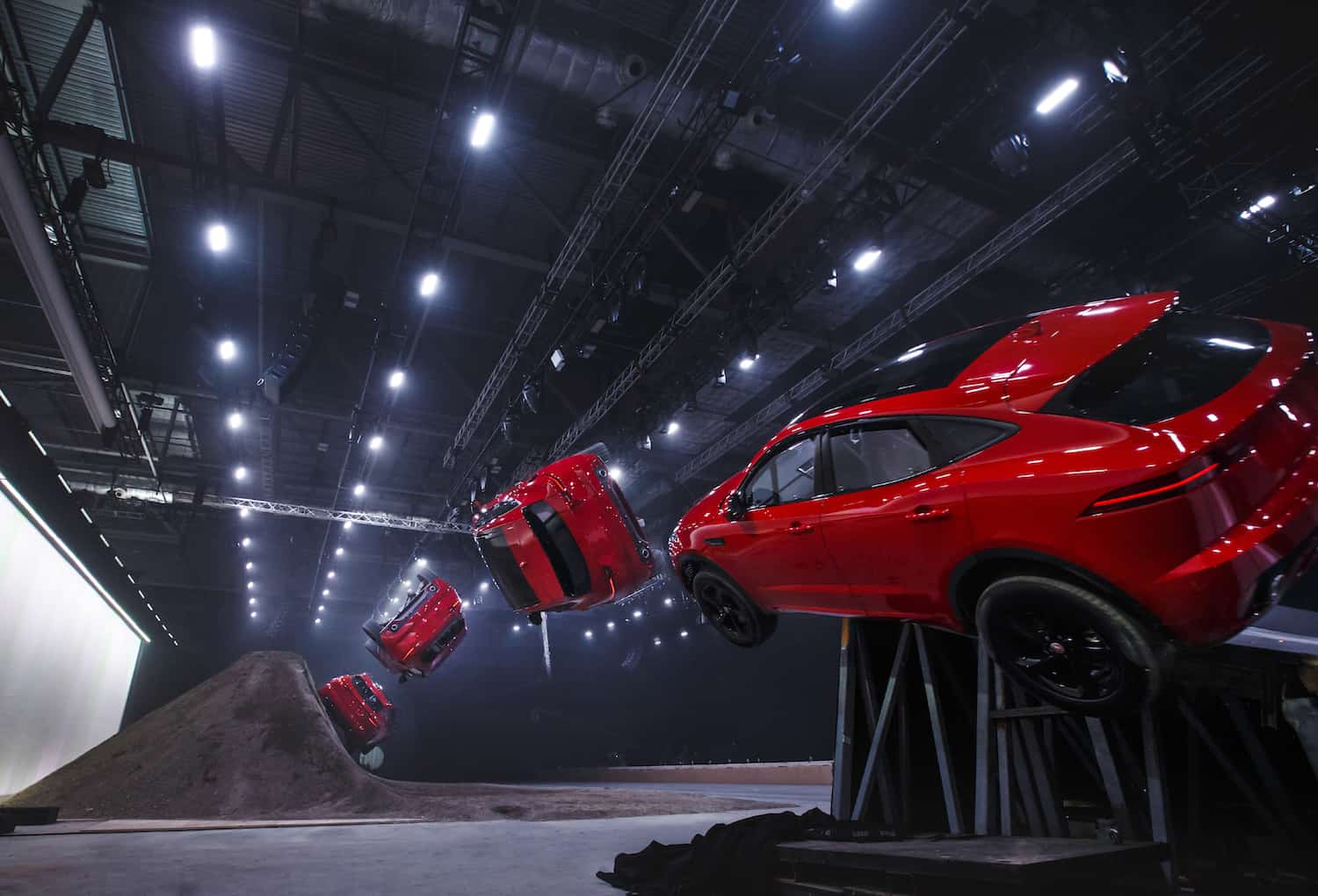 2018 jaguar e-pace jump