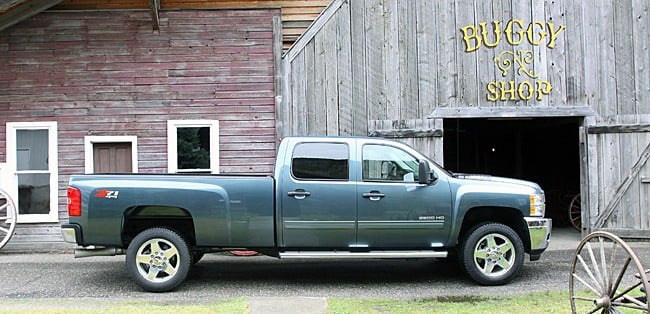 2011 Chevrolet Silverado HD Review sideview