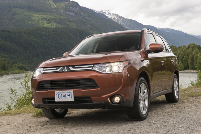 2014-mitsubishi-outlander-grill