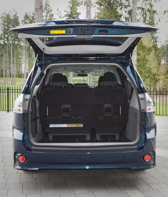 2014 Toyota Sienna XLE trunk open seats down