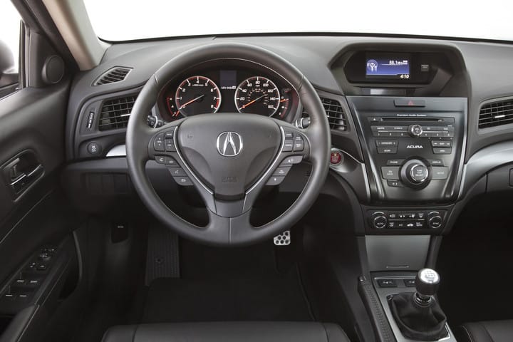 2015 Acura ILX Dynamic