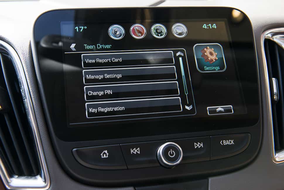 2016 chevy malibu connectivity (10 of 11)