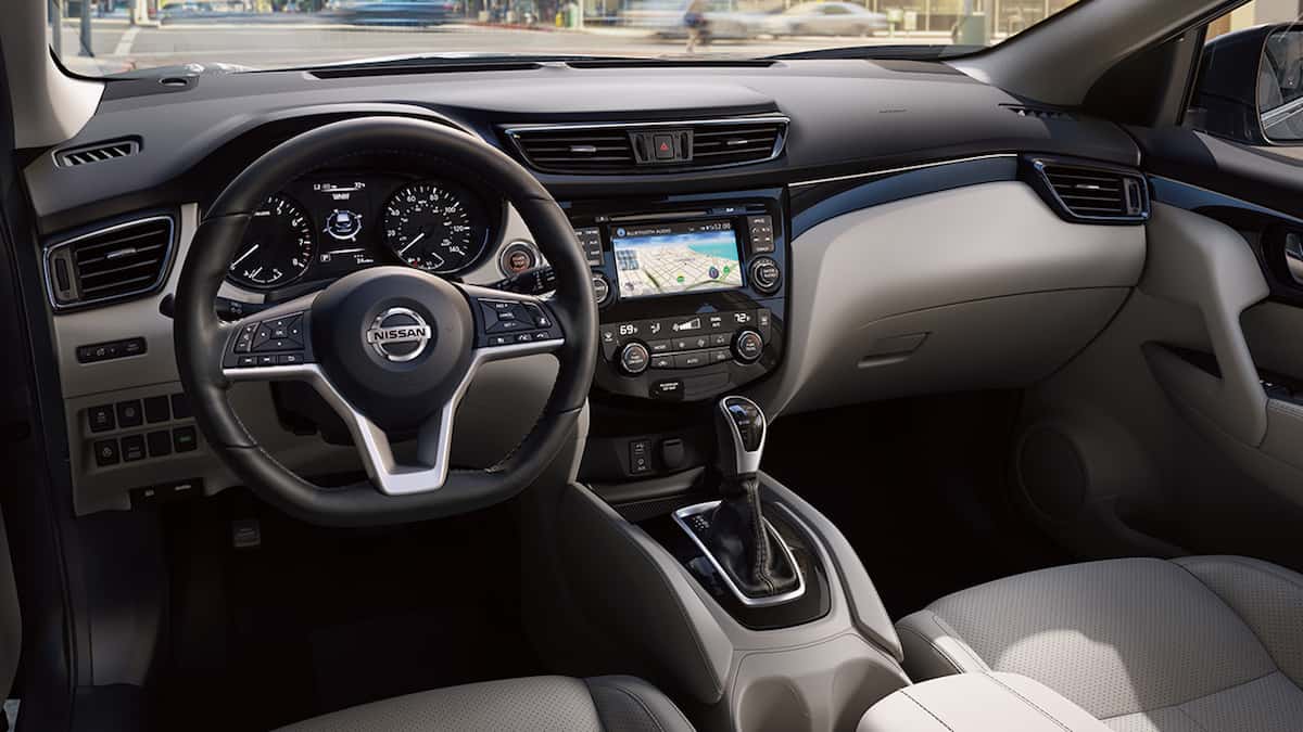 2017-nissan-rogue-sport-review-leather-wrapped-steering-wheel