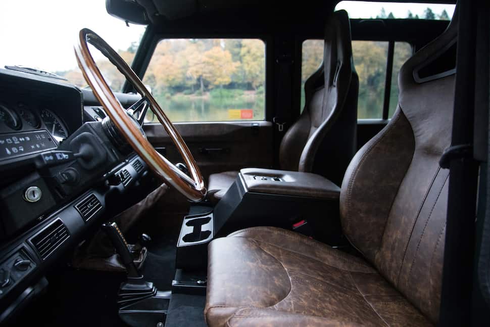 Arkonik COLUMBUS D110 Defender interior